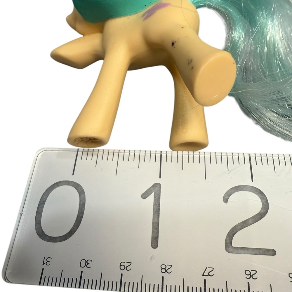 My Little Pony G3 Minty Yellow Pony Figure Teal Hair Hasbro Cutie Mark - Picture 10 of 10